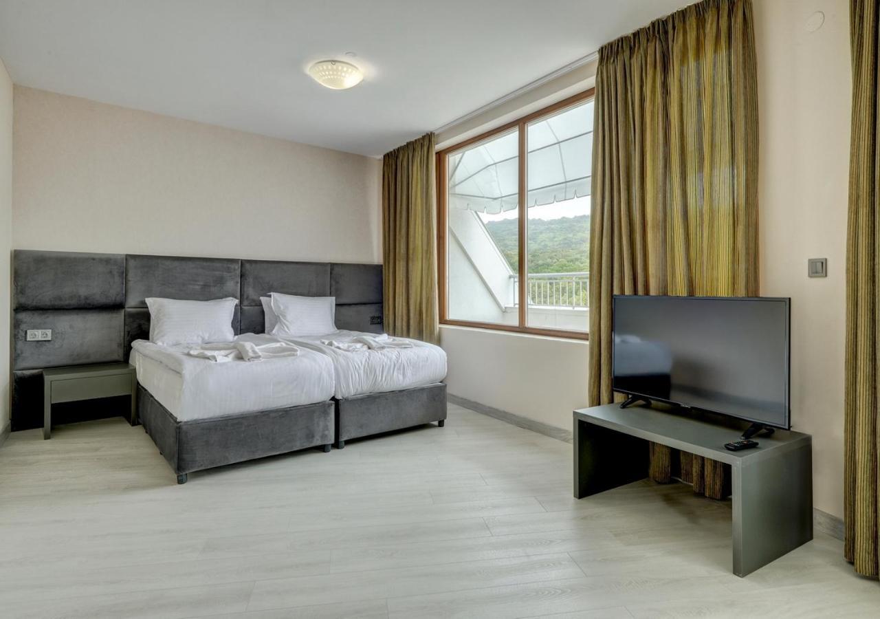 Continental Apartments Golden Sands Ngoại thất bức ảnh