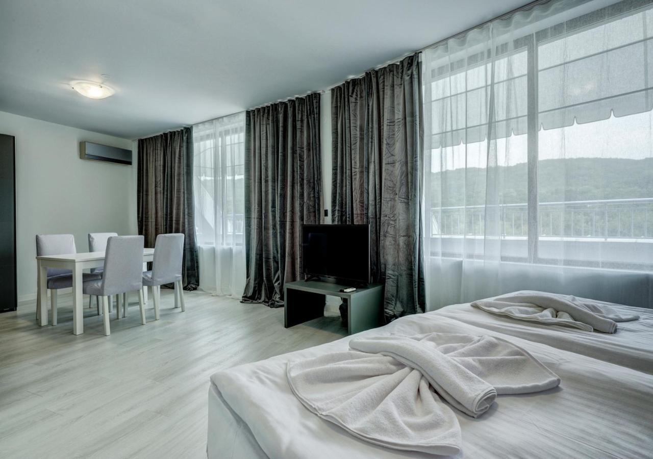Continental Apartments Golden Sands Ngoại thất bức ảnh